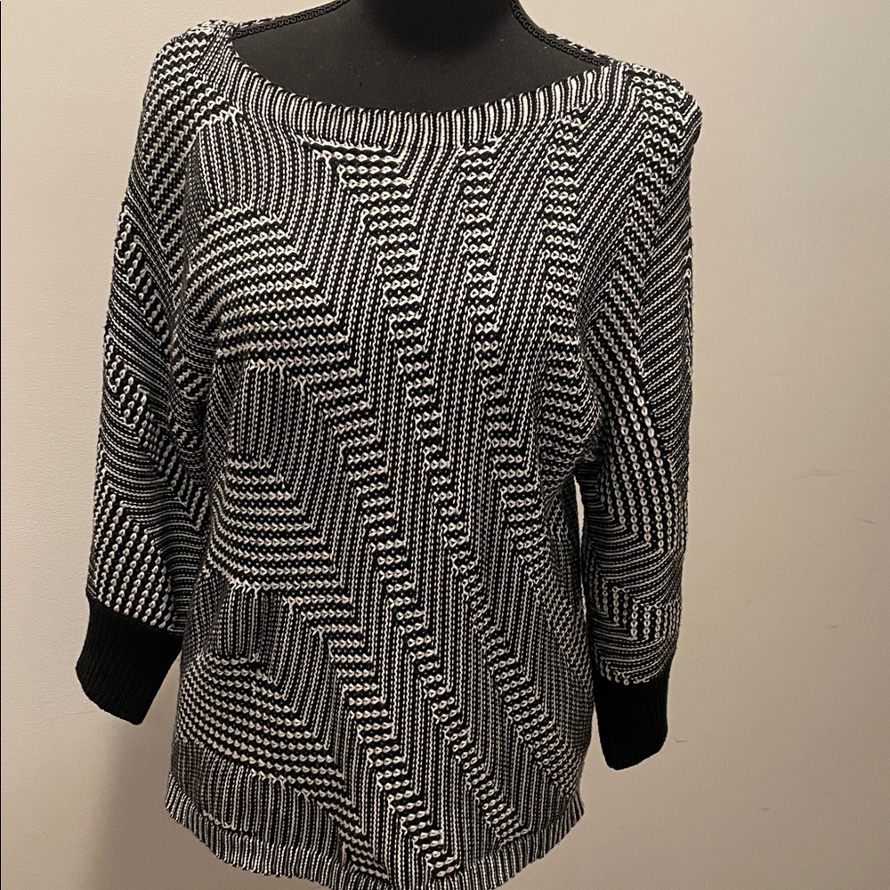 Dana Buchman Pullover Sweater Women Size M Black White Geometric Print Eclectic